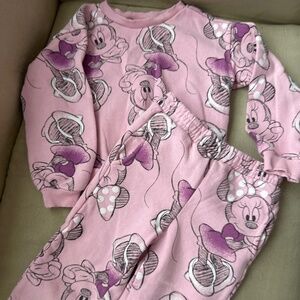Minnie Mouse crew neck and sweats pants set